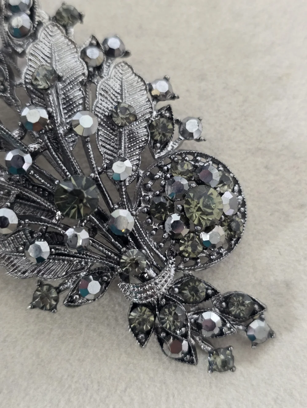 Vintage Smoky Gray Crystal Spray Brooch Pin Silver Tone Leaf & Floral Statement